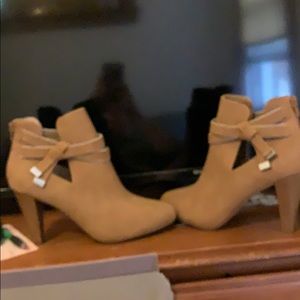 Jennifer Lopez boots